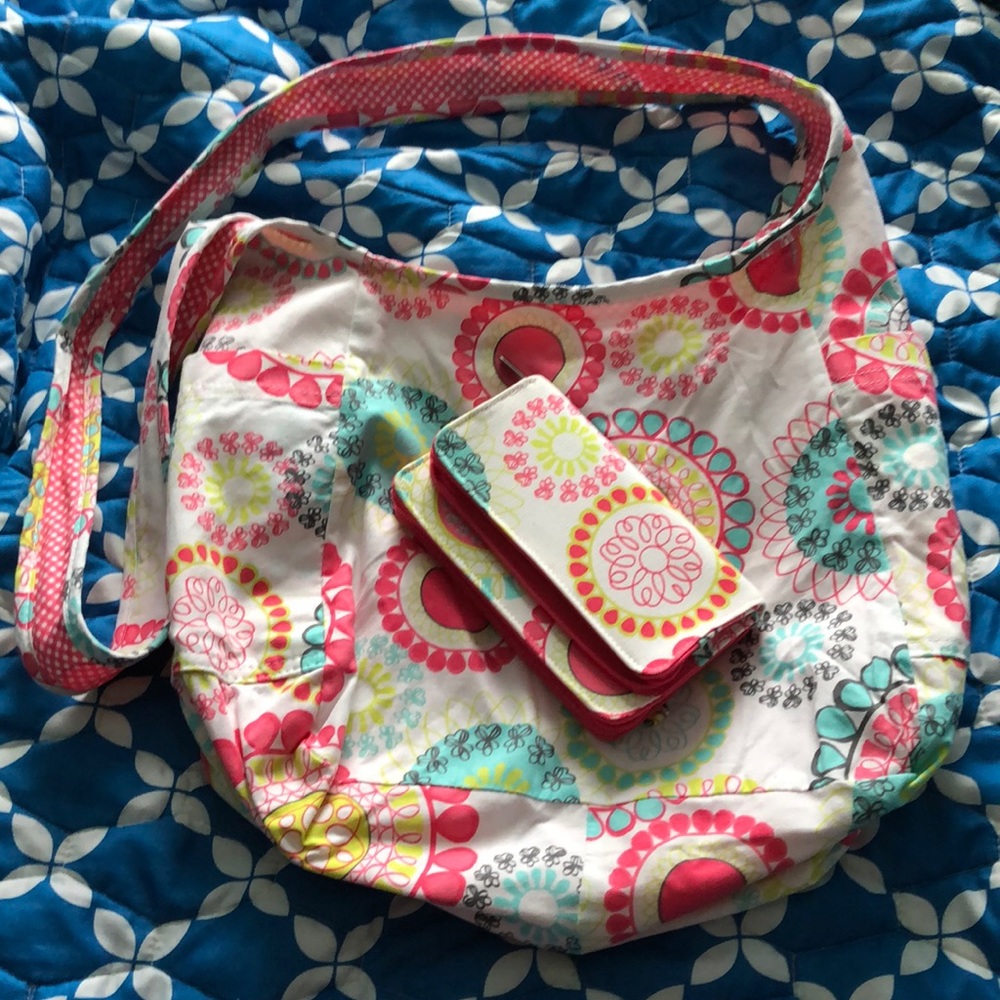 Like new reversible thirty one bag with wallet